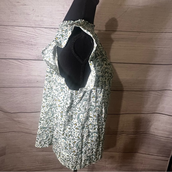 Retro top. Green floral blouse. Size medium. Old Navy - Picture 6 of 9